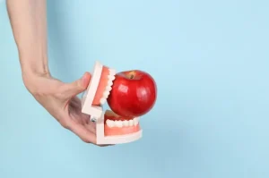 eating with dentures comfort tips