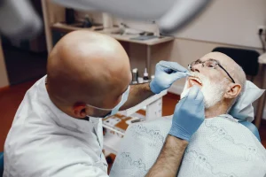 Swollen Gums And Tooth Pain: Do You Need Root Canal Therapy?